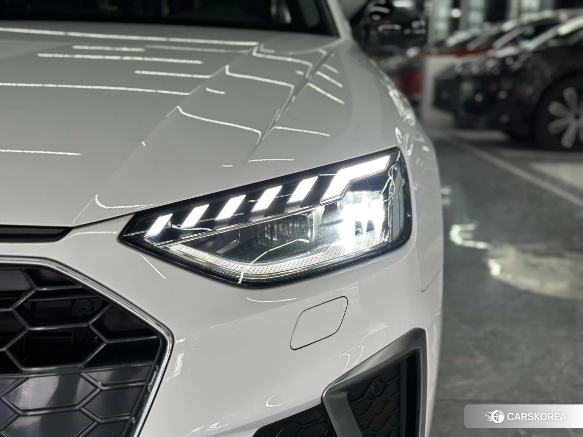 Audi A4L id 4505059 из Китая 10