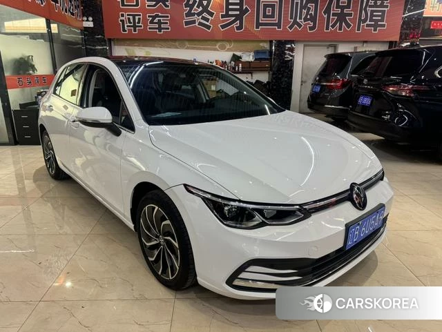Volkswagen Golf 2023 Белый из Китая, фото 4