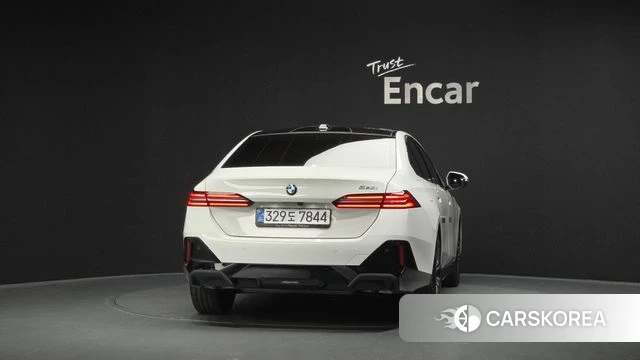 BMW 5 Series (G60) id 4427010 из Кореи 14