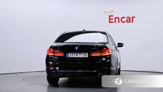 BMW 5 Series (G30) id 3433818 из Кореи 14