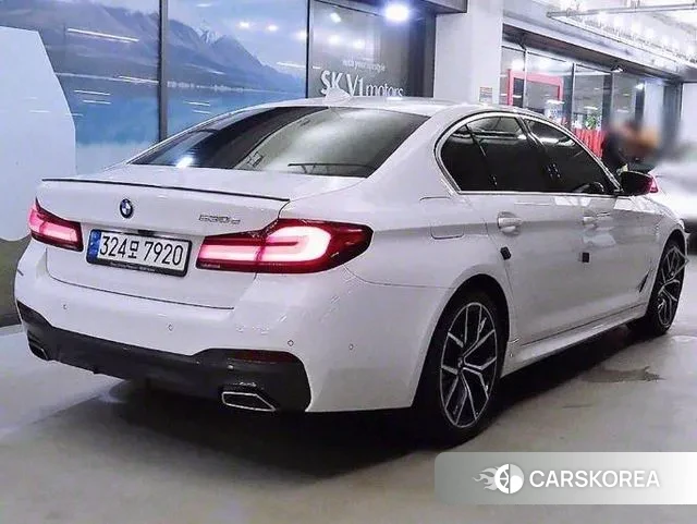 BMW 5 Series (G30) id 3059654 из Кореи 14