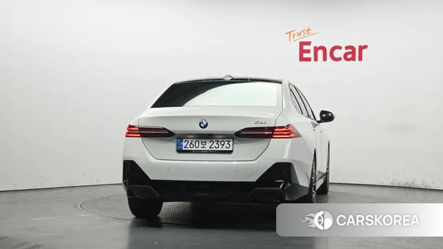 BMW 5 Series (G60) id 3909217 из Кореи 14