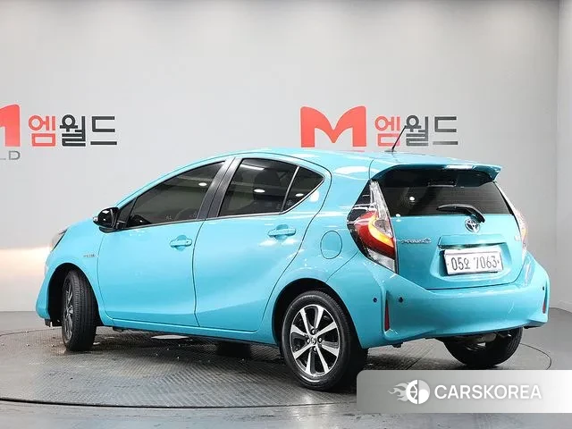Toyota Prius C id 3254437 из Кореи 14