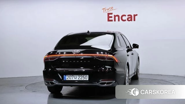 Hyundai The New Grandeur IG id 4186963 из Кореи 27