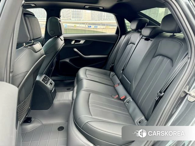 Audi A4L 2025 Темно-серый из Китая, фото 5