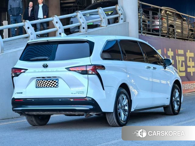 Toyota Saina id 3908563 из Китая 10
