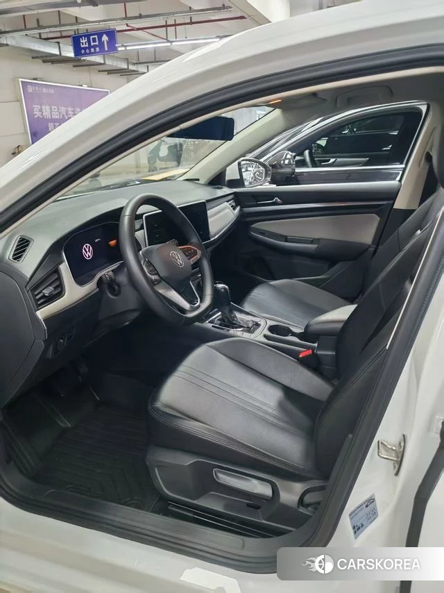 Volkswagen Bora 2024 Белый из Китая, фото 4