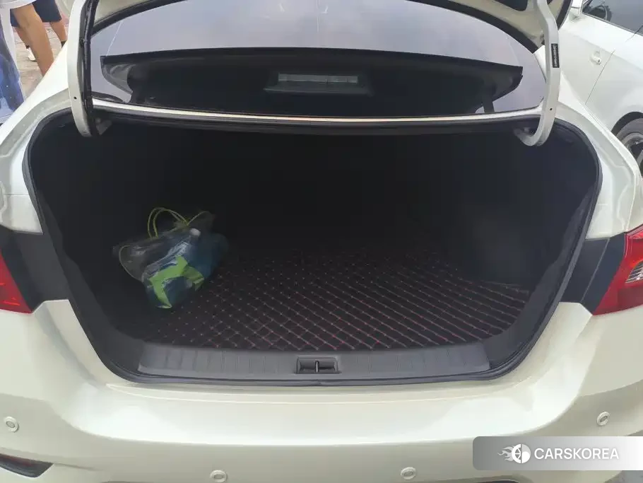 Nissan Sylphy id 4553641 из Китая 10