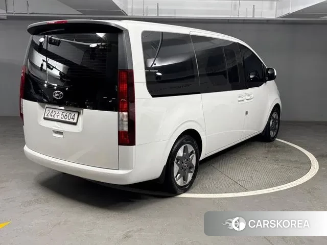 Hyundai Staria id 3028138 из Кореи 14