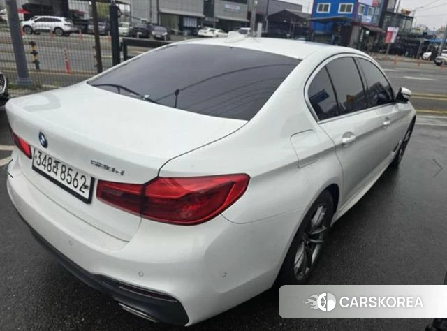 BMW 5 Series (G30) 2019 Белый из Кореи, фото 5