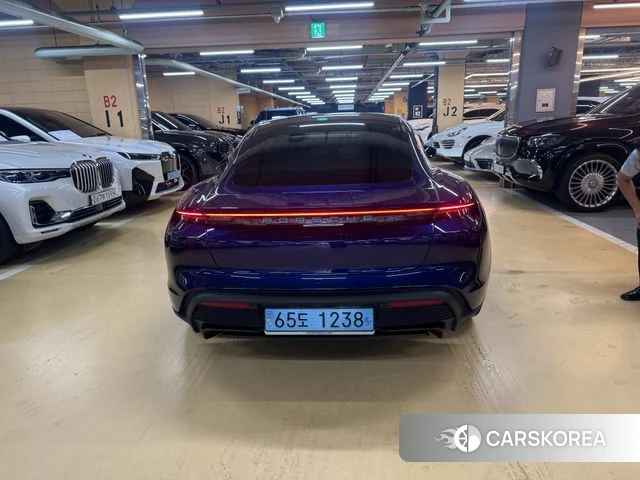 Porsche Taycan id 4617718 из Кореи 14