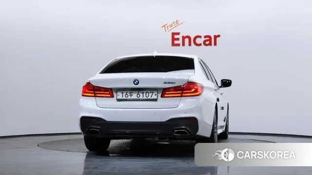 BMW 5 Series (G30) id 3470032 из Кореи 14