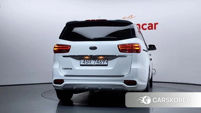 Kia The New Carnival id 4339427 из Кореи 27
