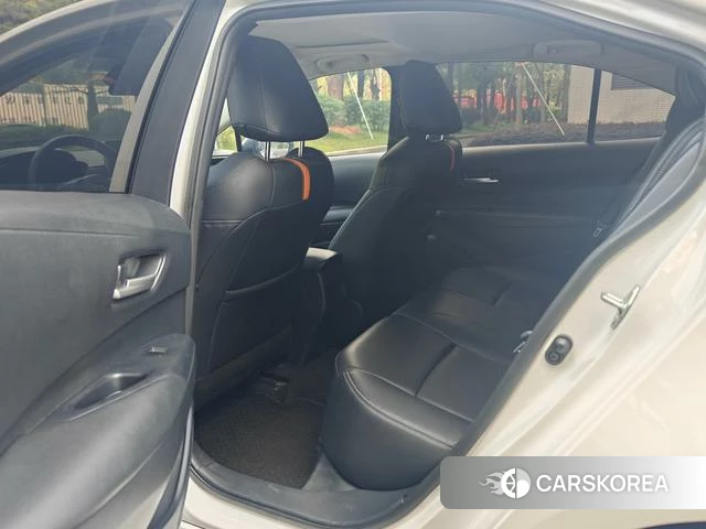 Toyota Corolla 2023 Белый из Китая, фото 4