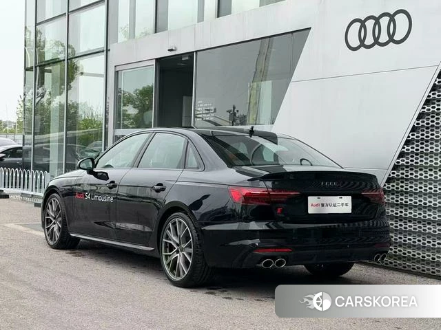 Audi S4 2025 Черный из Китая, фото 4