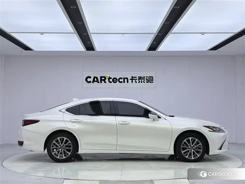 Lexus ES id 4589090 из Китая 20