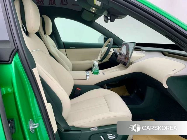 Xiaomi Car Xiaomi YU7 id 4207095 из Китая 23