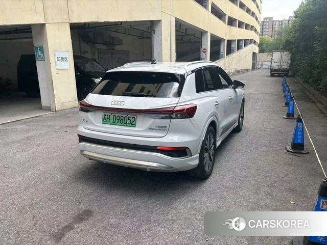 Audi Q4 e-tron 2023 Белый из Китая, фото 4