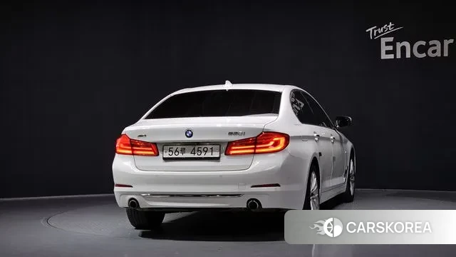 BMW 5 Series (G30) id 3403165 из Кореи 14