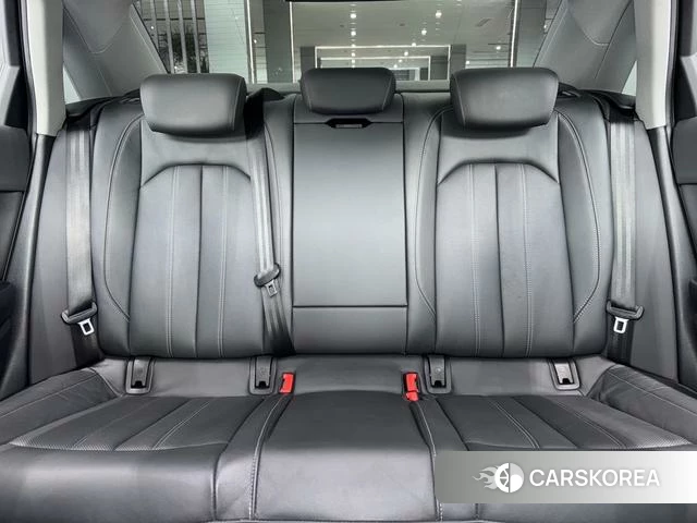 Audi A4L 2021 Белый из Китая, фото 5