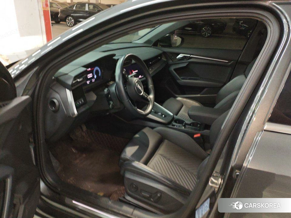 Audi A3 2023 Темно-серый из Китая, фото 4