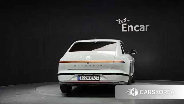 Hyundai Grandeur (GN7) id 2910120 из Кореи 14