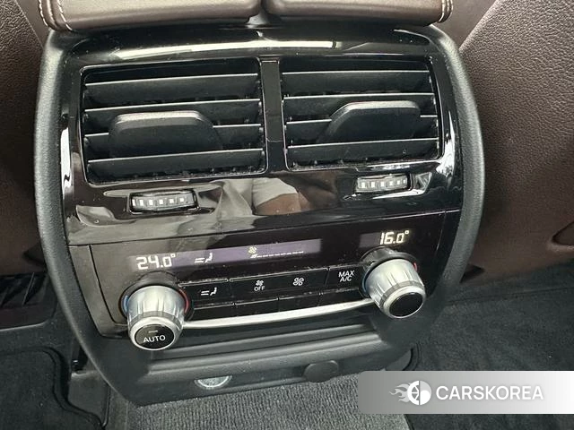 BMW 5 series PHEV id 4212933 из Китая 12