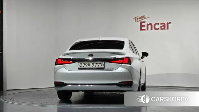 Lexus ES300h 7th generation id 3826516 из Кореи 14