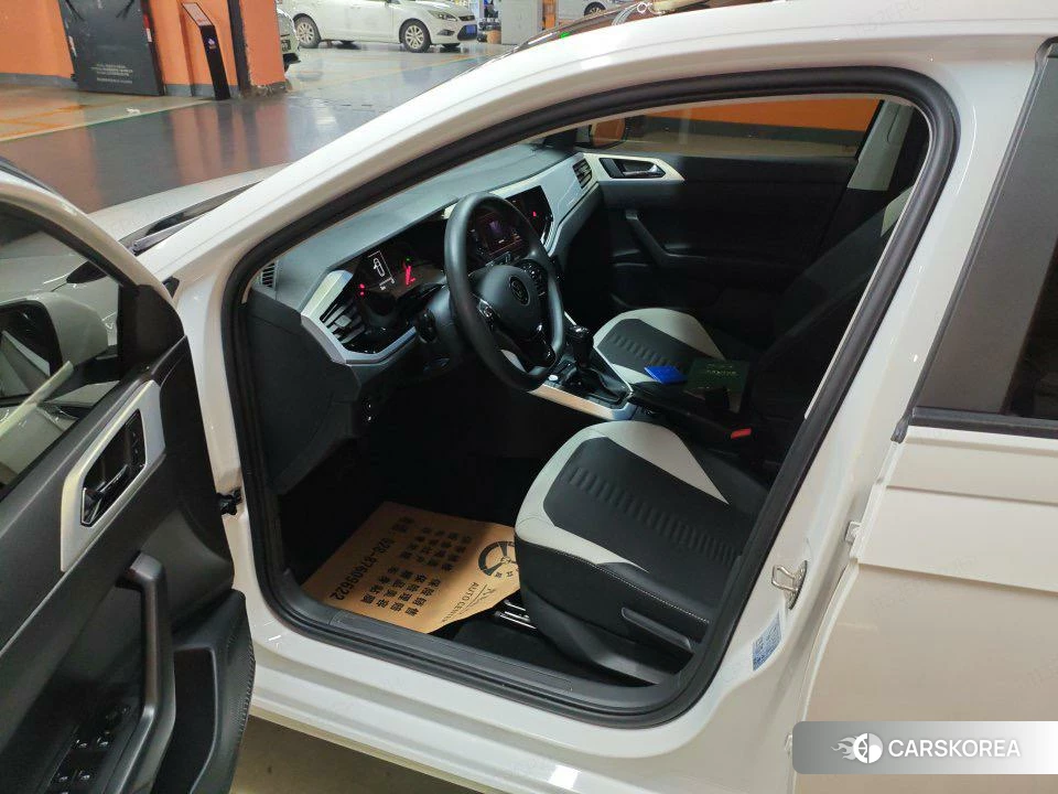 Volkswagen Polo 2021 Белый из Китая, фото 6