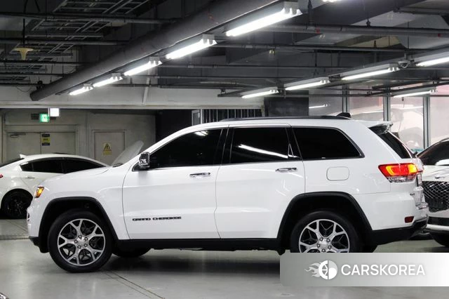 Jeep Grand Cherokee id 3955469 из Кореи 14