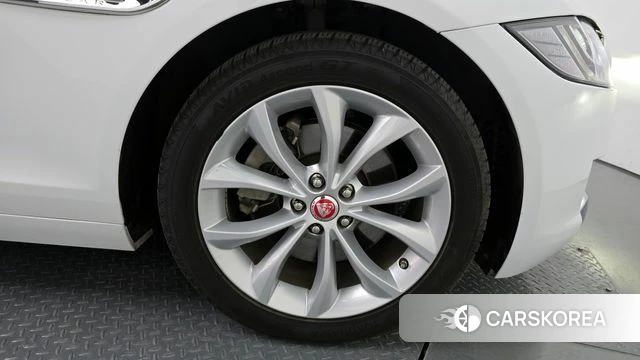 Jaguar XF (X260) id 3844836 из Кореи 14