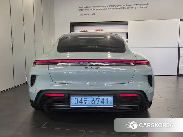 Porsche Taycan 2025 Небесно-голубой из Кореи, фото 6