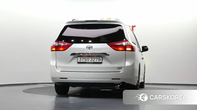 Toyota Sienna id 4780261 из Кореи 14