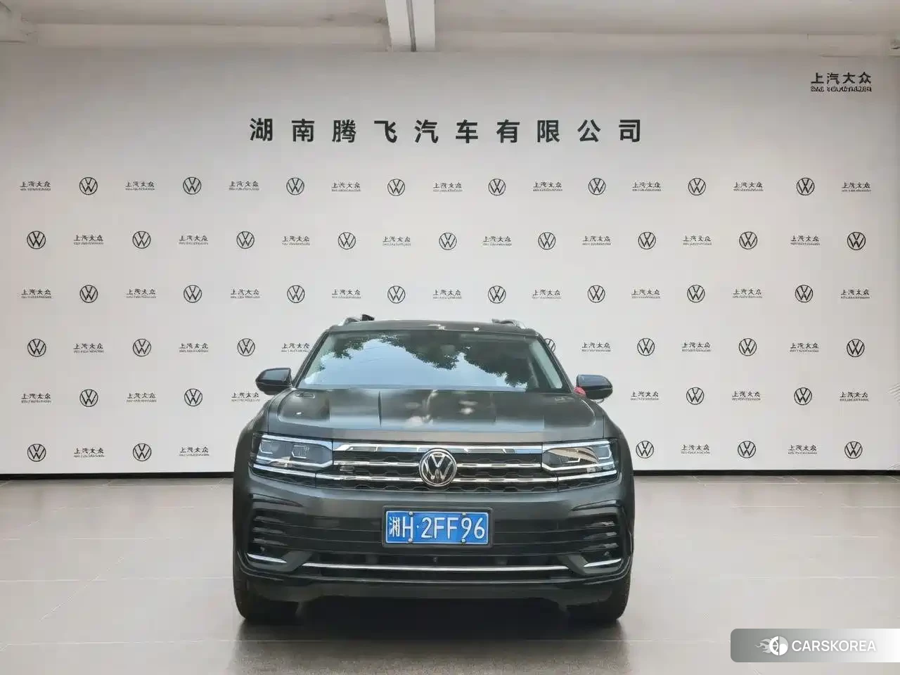 Volkswagen Teramont 2022 Silver/gray из Китая, фото 4