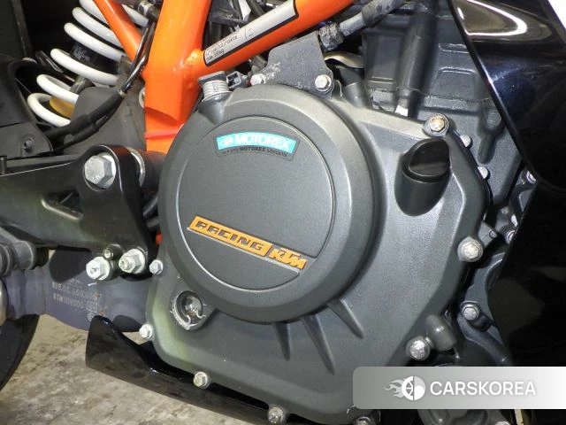 Engine photo