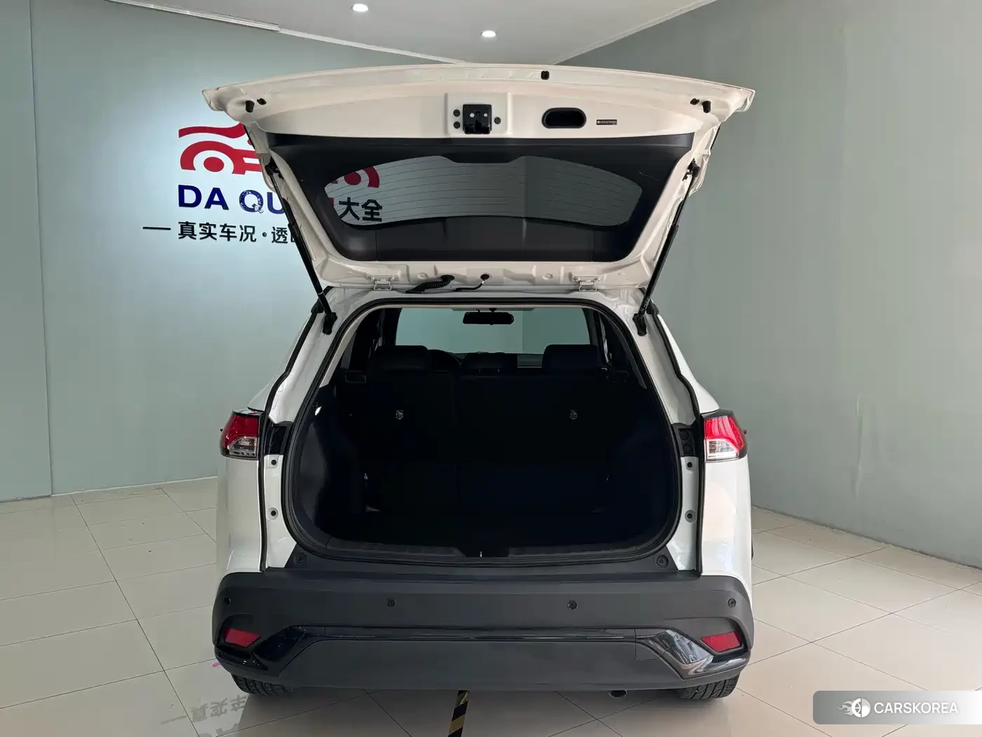 Toyota Frontlander 2023 Белый из Китая, фото 5