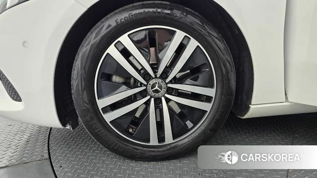 Mercedes-Benz A-Class W177 id 4561371 из Кореи 25