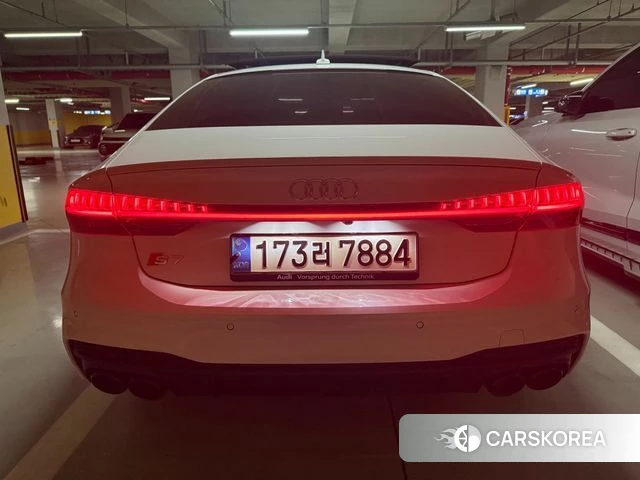 Audi A7 (4K) 2021 Белый из Кореи, фото 4