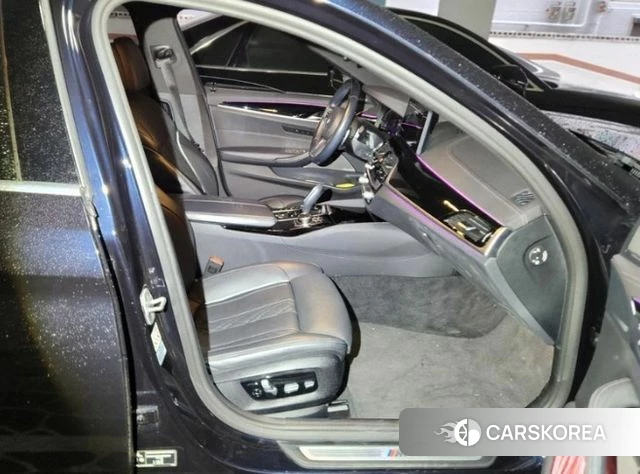 BMW 5 Series (G30) id 3953939 из Кореи 4