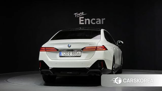 BMW 5 Series (G60) id 4248784 из Кореи 25