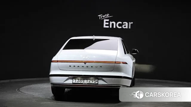 Hyundai Grandeur (GN7) id 2889343 из Кореи 14