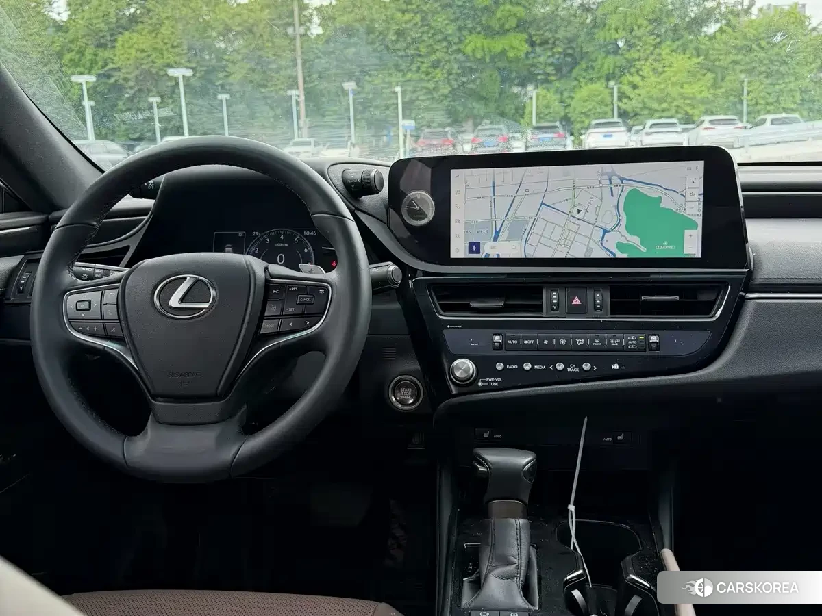 Lexus ES 2023 Silver/gray из Китая, фото 4