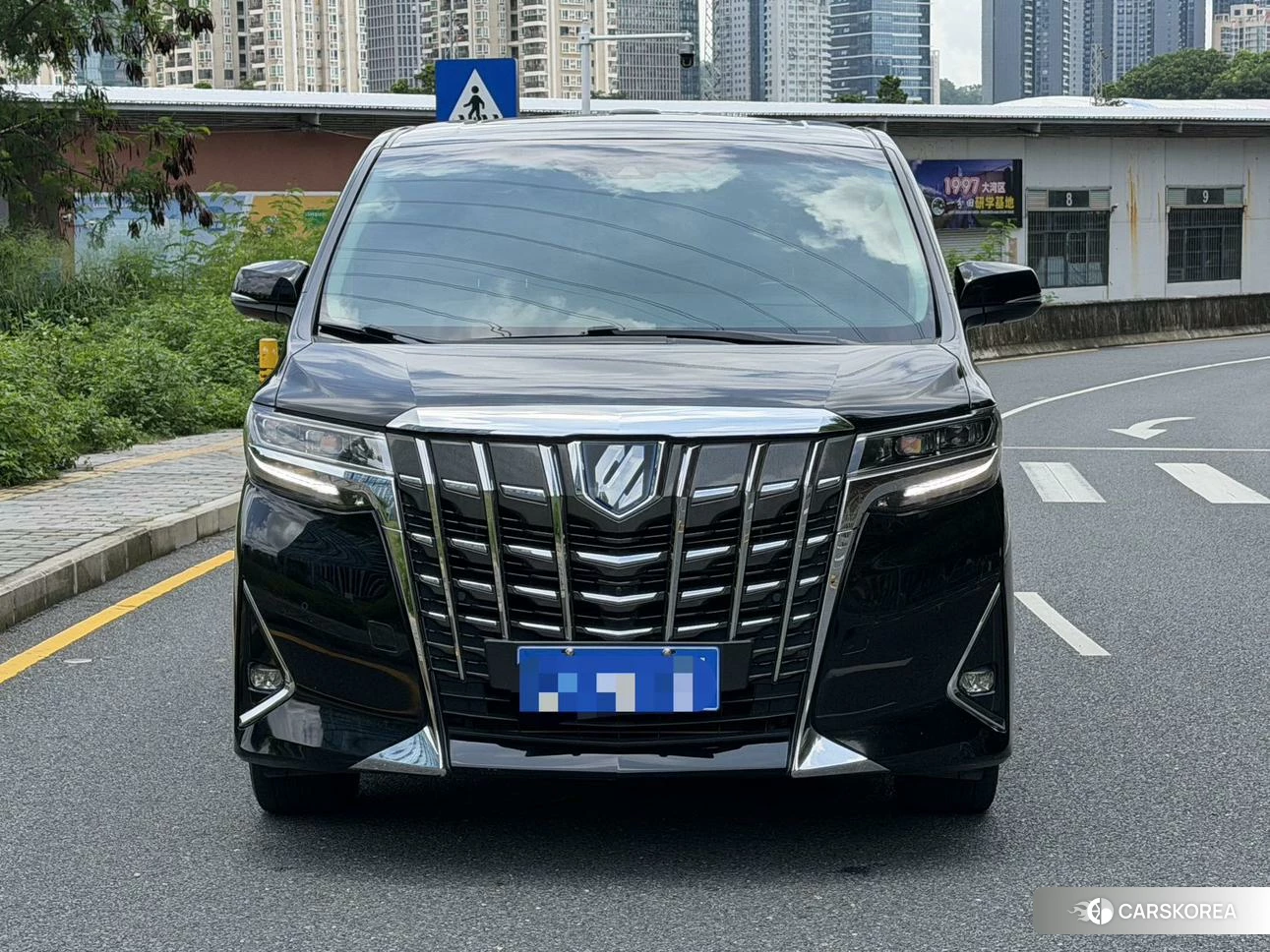 Toyota Alphard id 4514915 из Китая 7