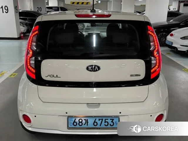 Kia Soul EV id 3500035 из Кореи 14