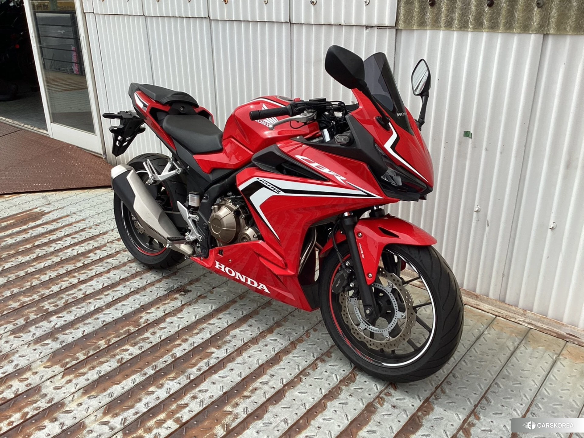 Проданный Honda CBR400R ABS id 3947908 из Японии
