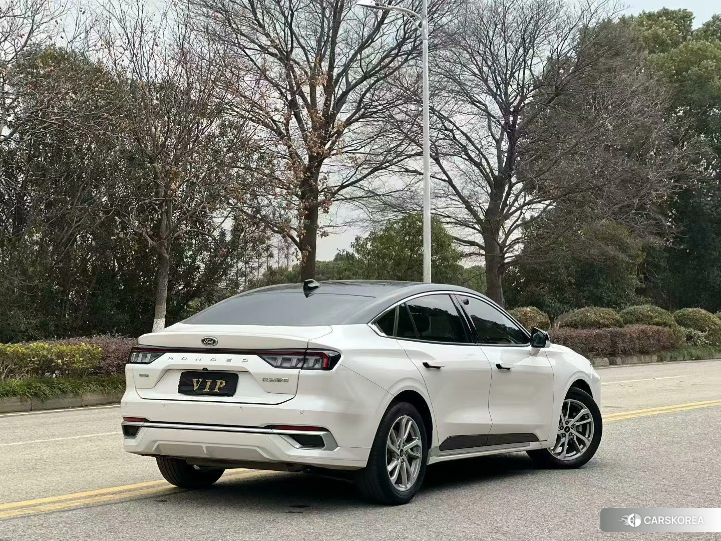 Ford Mondeo 2022 Белый из Китая, фото 4