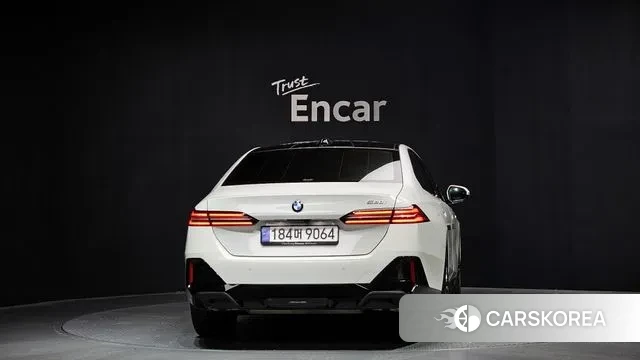 BMW 5 Series (G60) id 3405160 из Кореи 14