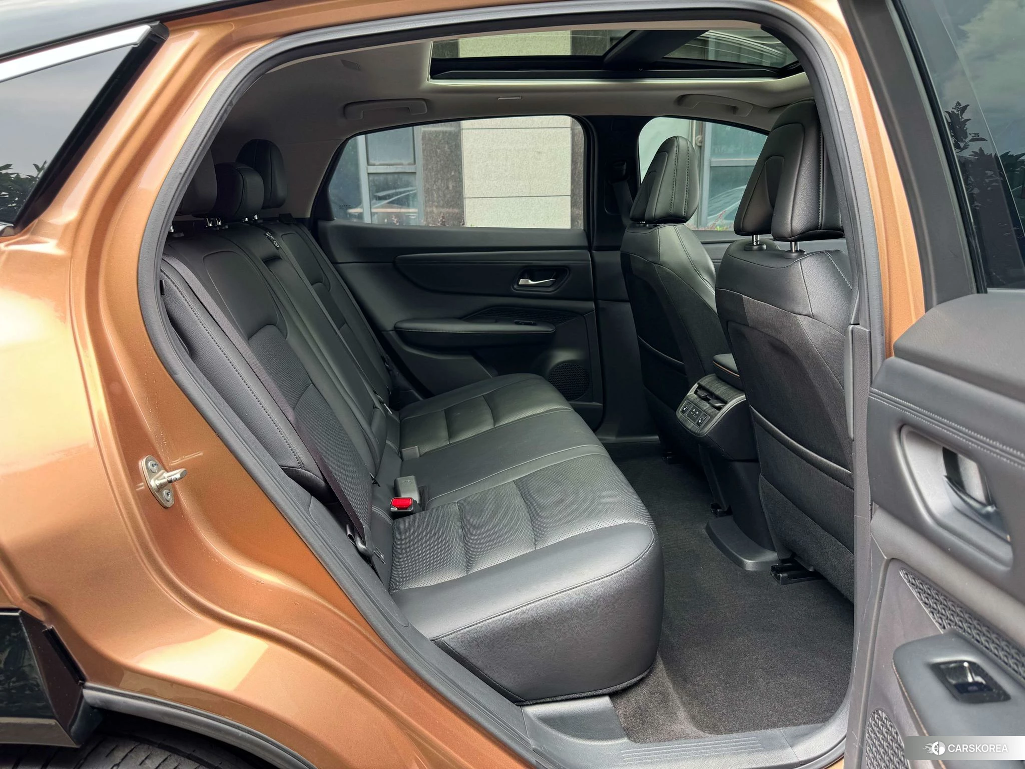 Nissan ARIYA id 4492993 из Китая 11
