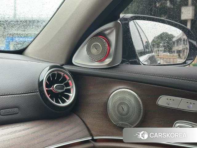 Mercedes-Benz E-class id 4335668 из Китая 10