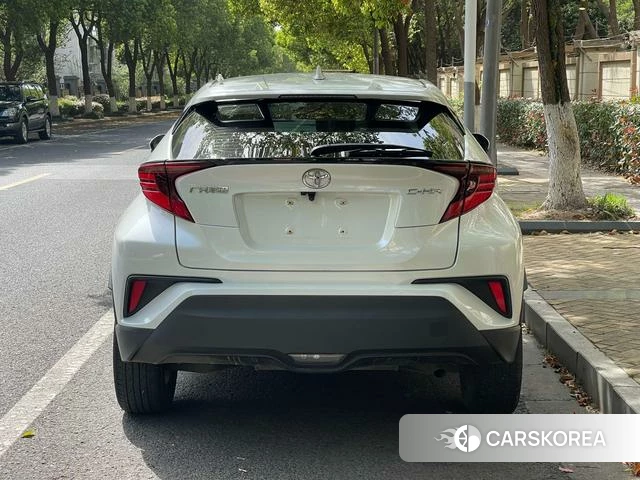 Toyota C-HR id 4221216 из Китая 9